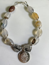 Load image into Gallery viewer, Miraculous Medal Bracelet
